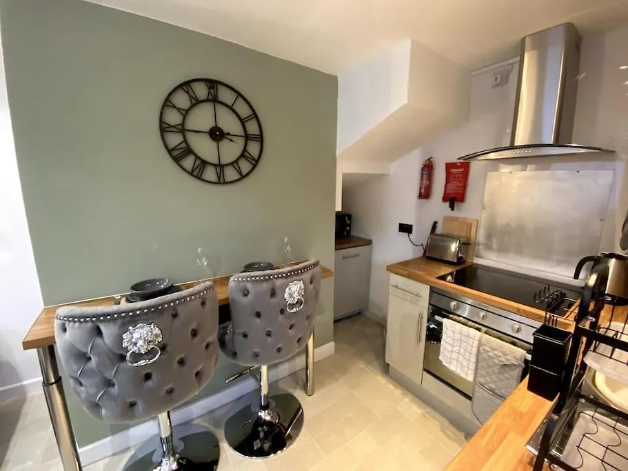 Cardiff Coach House With Hot Tub & Log Fire Villa Holiday home