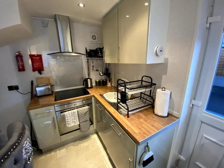 Holiday home Cardiff Coach House With Hot Tub & Log Fire Villa