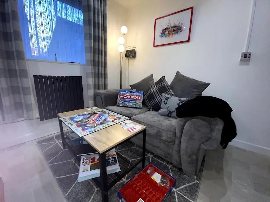 Holiday home Cardiff Coach House With Hot Tub & Log Fire Villa United Kingdom
