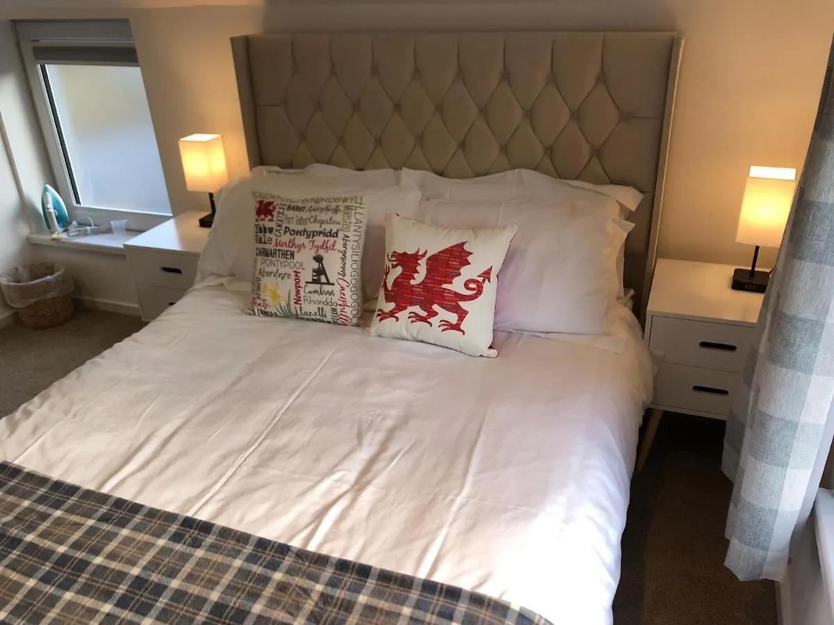 Holiday home Cardiff Coach House With Hot Tub & Log Fire Villa