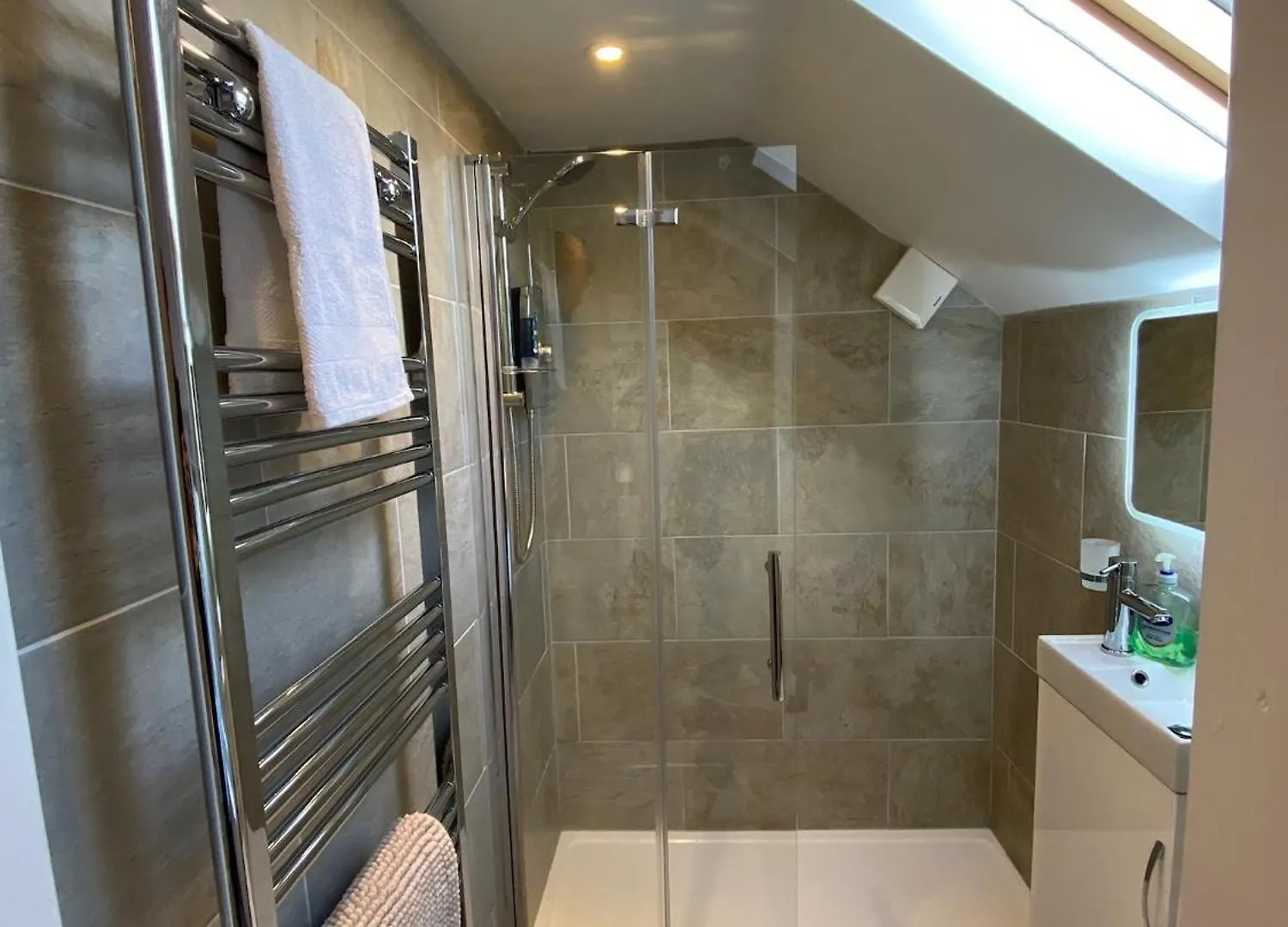 Cardiff Coach House With Hot Tub & Log Fire Villa