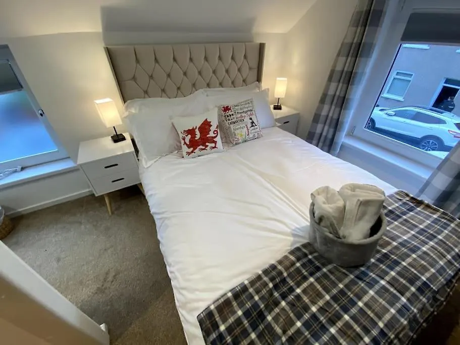Cardiff Coach House With Hot Tub & Log Fire Villa