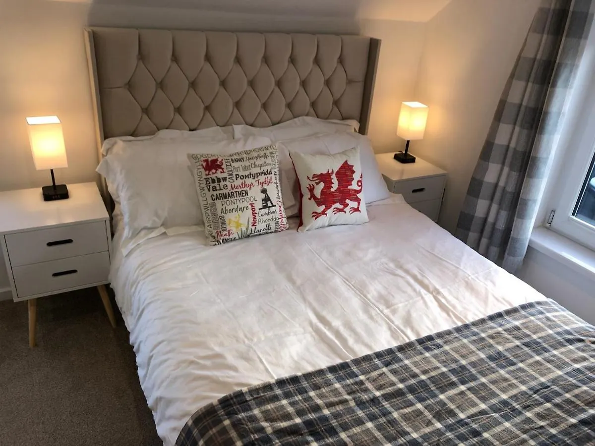 Cardiff Coach House With Hot Tub & Log Fire Villa